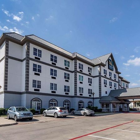 Quality Inn & Suites I-35 E-Walnut Hill Dallas Exterior foto